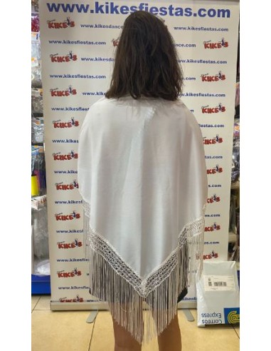 MANTÓN LISO EN PICO GRANDE