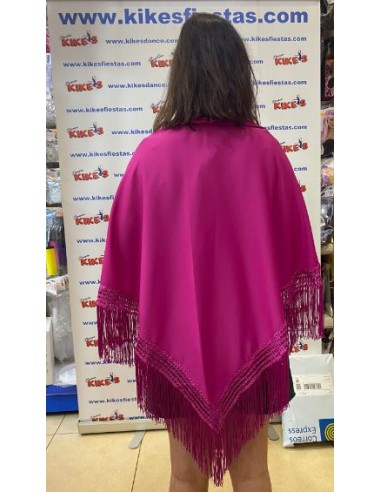 MANTÓN LISO EN PICO GRANDE